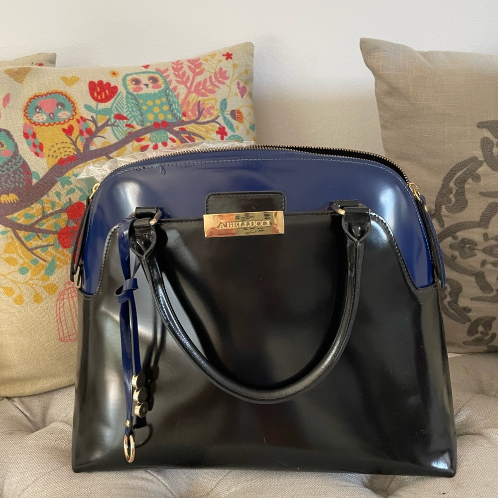 Beautiful A.Bellucci Italian made handbag!